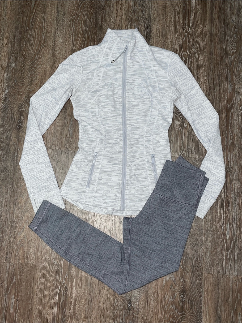 Euc Lululemon Grey Set. Size 4 **Bundle To Save**
